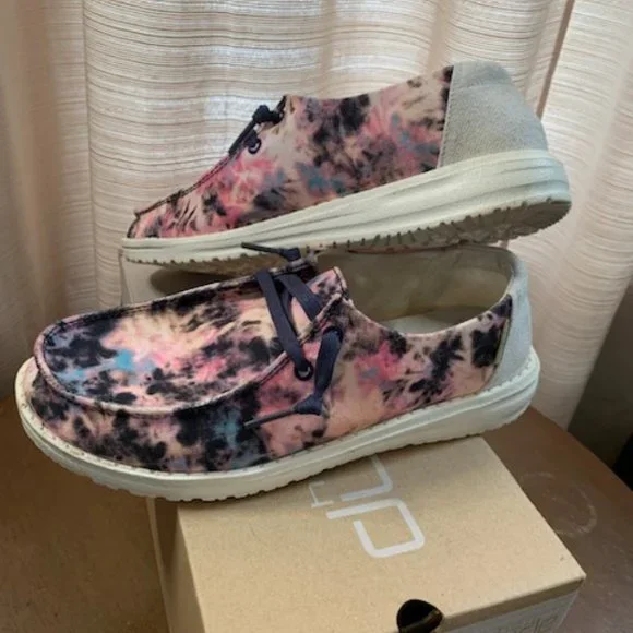 Hey Dude, size 7, tie dye - Picture 2 of 5